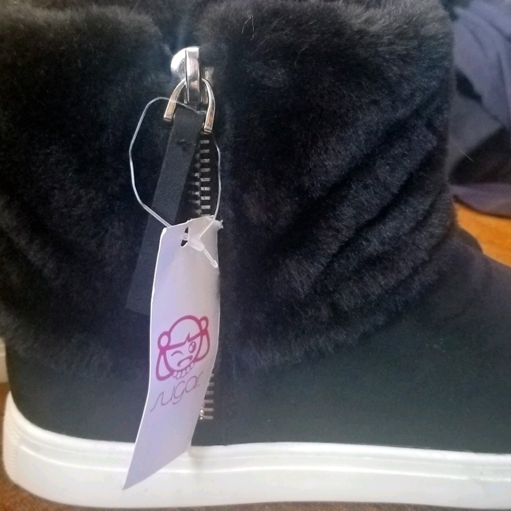 Women's shoes